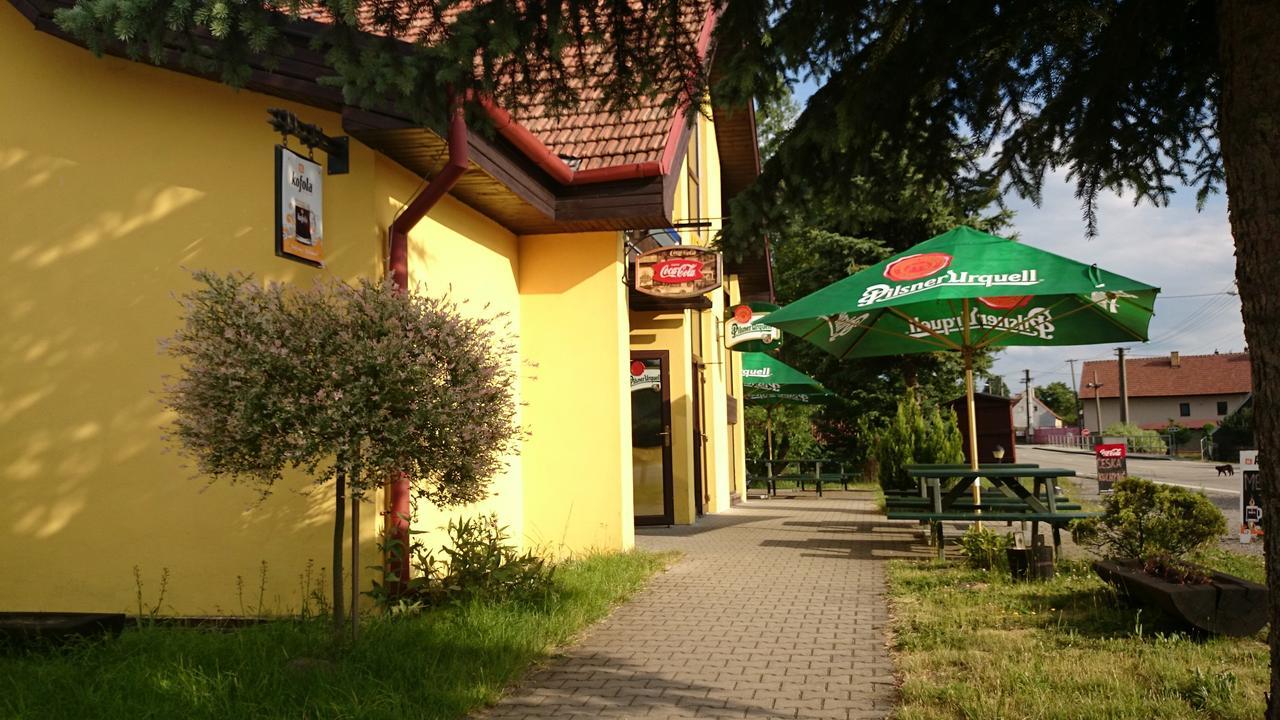 Restaurace Penzion Rafael Dlouhá Brtnice 외부 사진