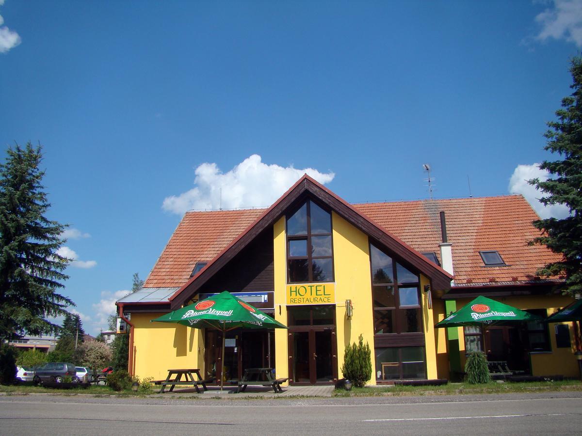 Restaurace Penzion Rafael Dlouhá Brtnice 외부 사진